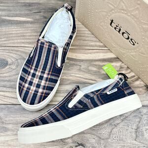NIB Taos Rubber Soul 9M Blue Plaid Canvas Slip On Comfort Sneakers